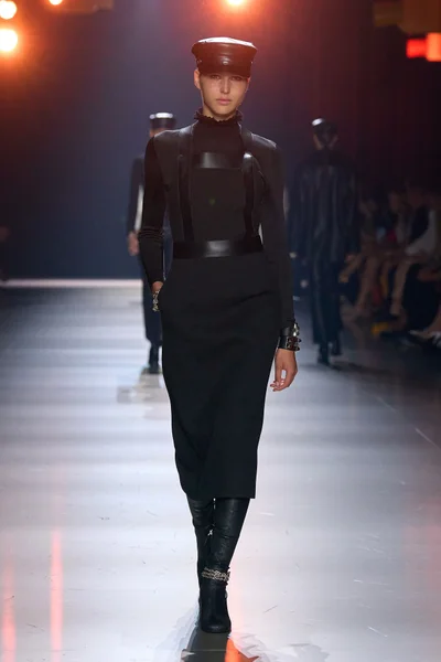 Look 50